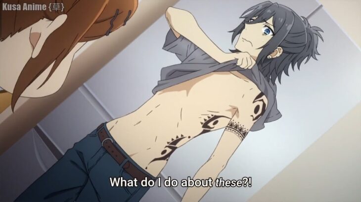 Miyamura shows his tattoos to Hori-san