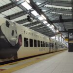 運行初日、アニメ呪術廻戦のラッピングトレインの一番列車が長崎駅に入線　ショート版　２０２１１１２４