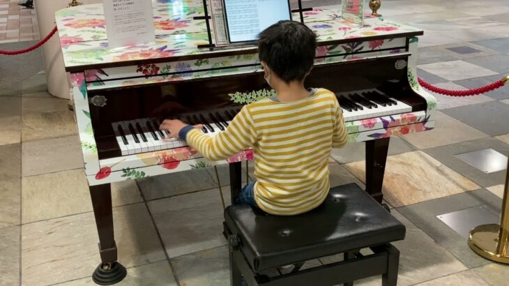 [8歳] 一途 – KingGnu/呪術廻戦0/ [age 8] Ichizu (Devoted)/ ‘Jujutsu Kaisen 0’/Piano cover/ ストリートピアノ